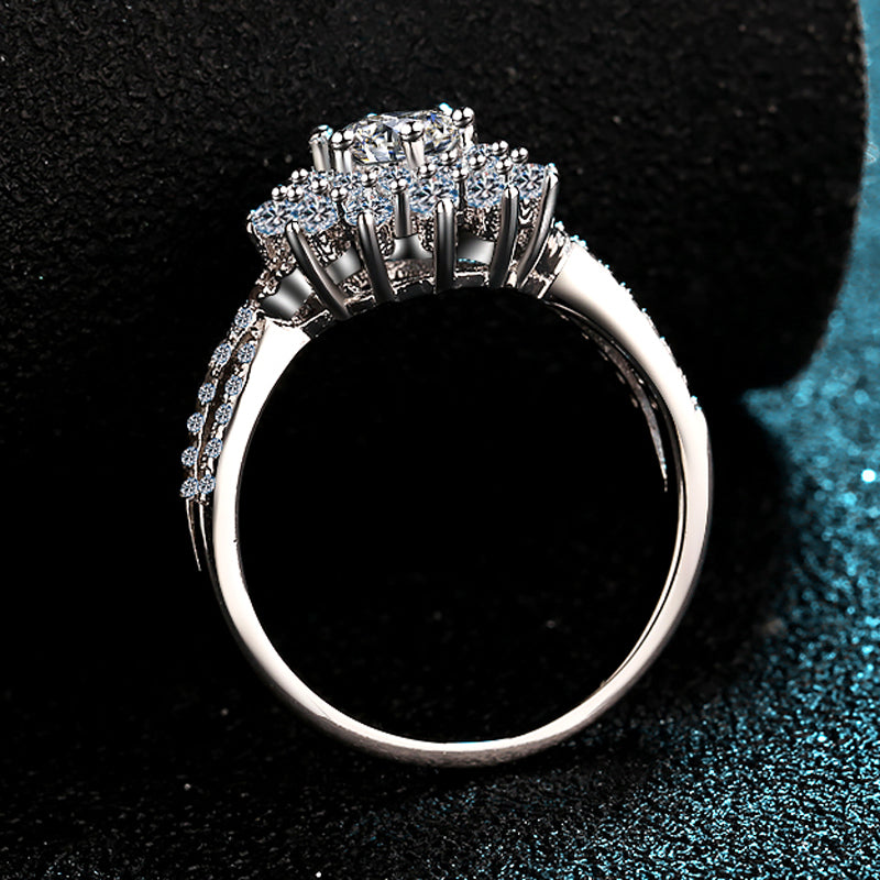 Yara Moissanite Ring