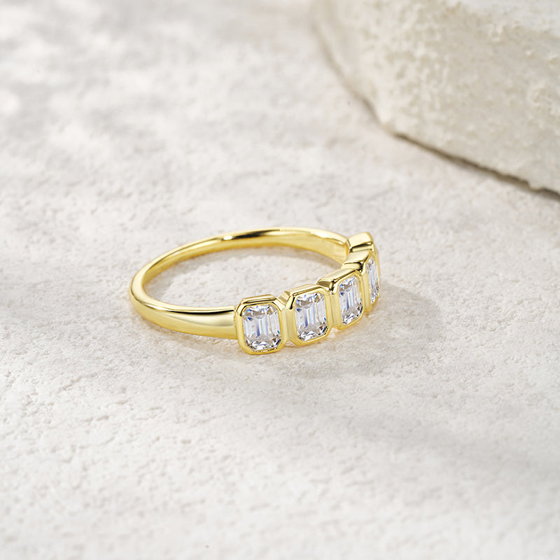 Manar Moissanite Ring