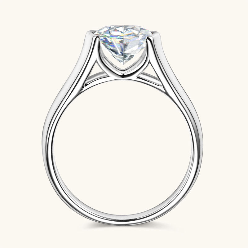 Zayna Moissanite Ring