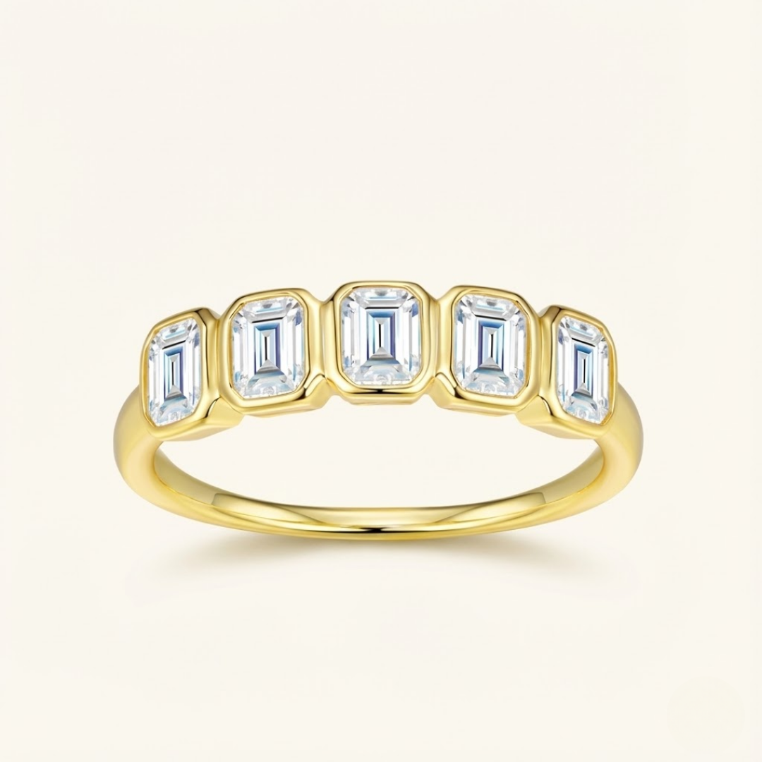 Manar Moissanite Ring