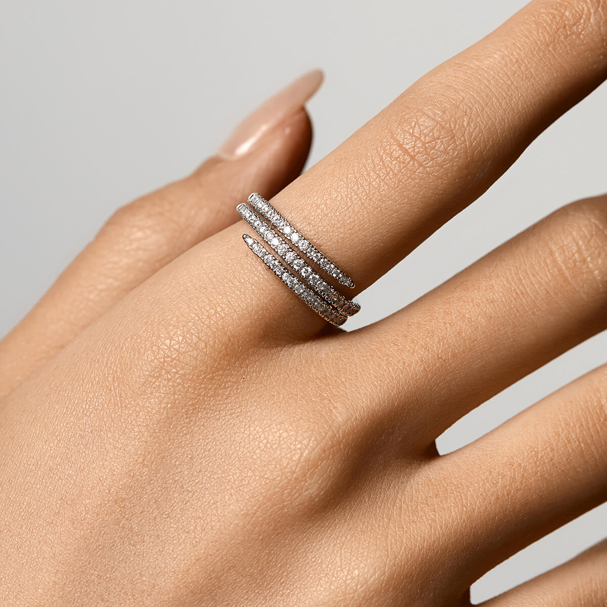 Fatin Moissanite Ring