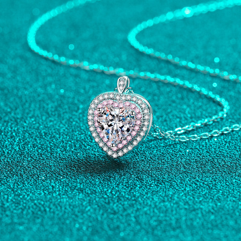 Noura Moissanite Pendant